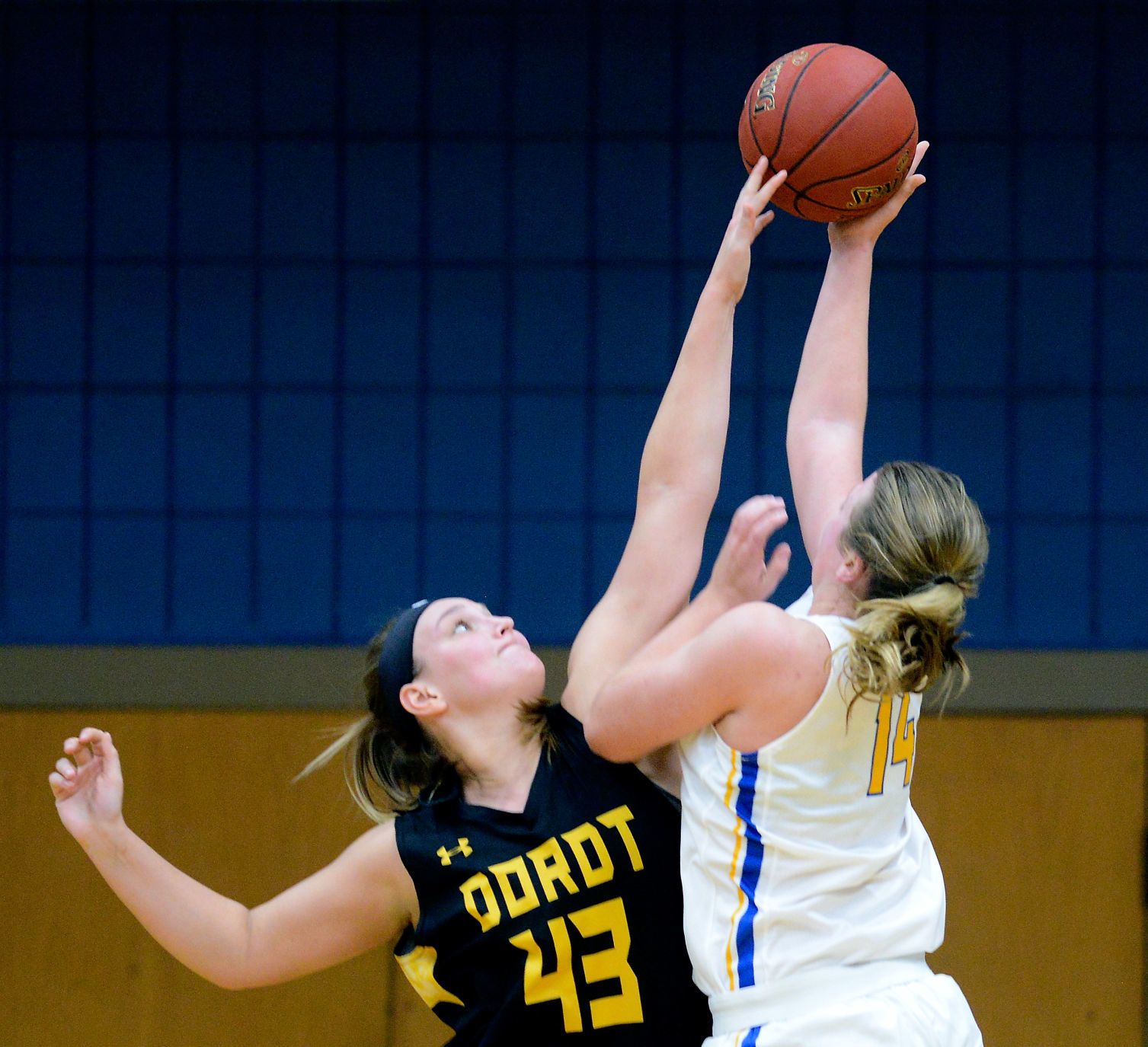 Basketball Dordt at Briar Cliff